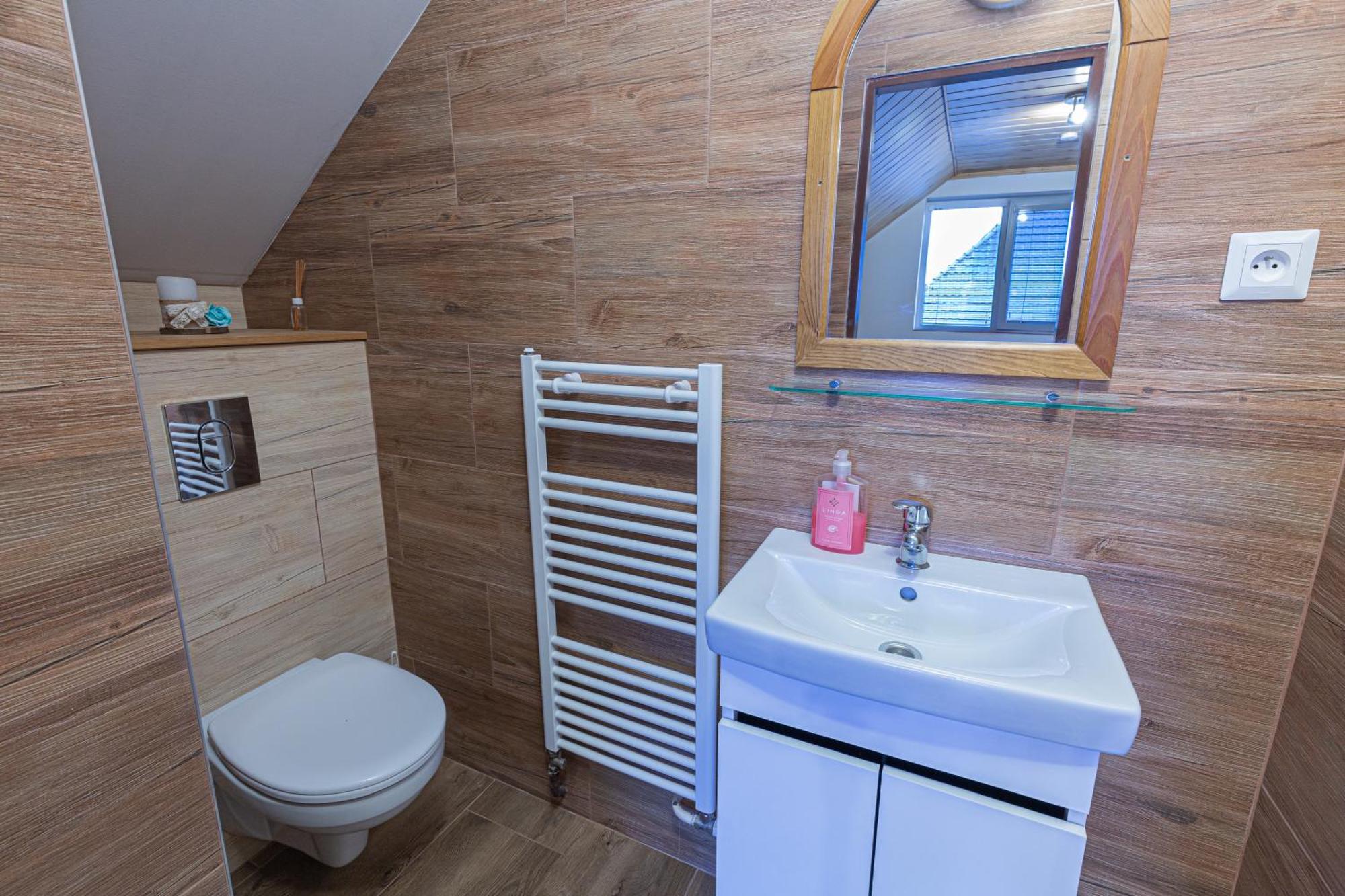 Zuzana Homestay *
